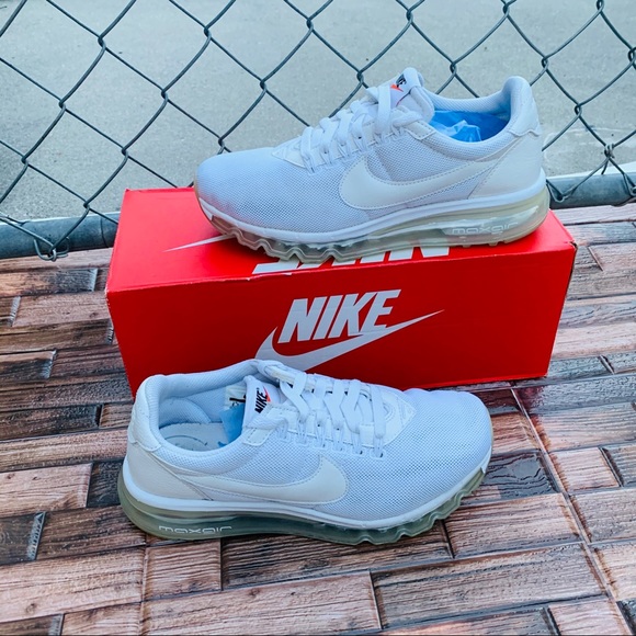 (EOS) - Picture 3 of 16